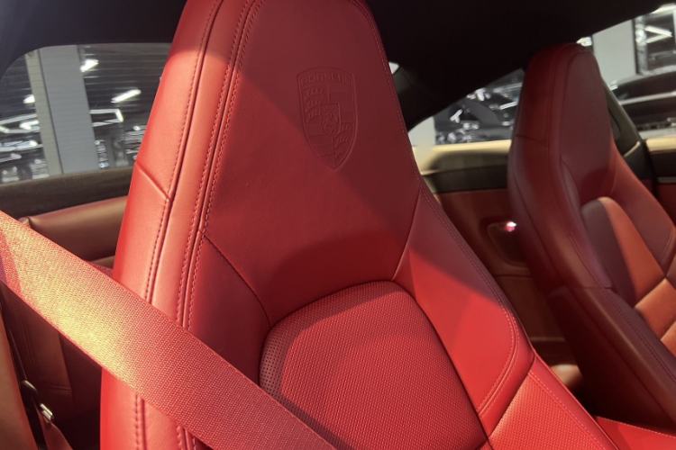 Used Porsche 911 2020 Carrera 4 3.0T Interior 10