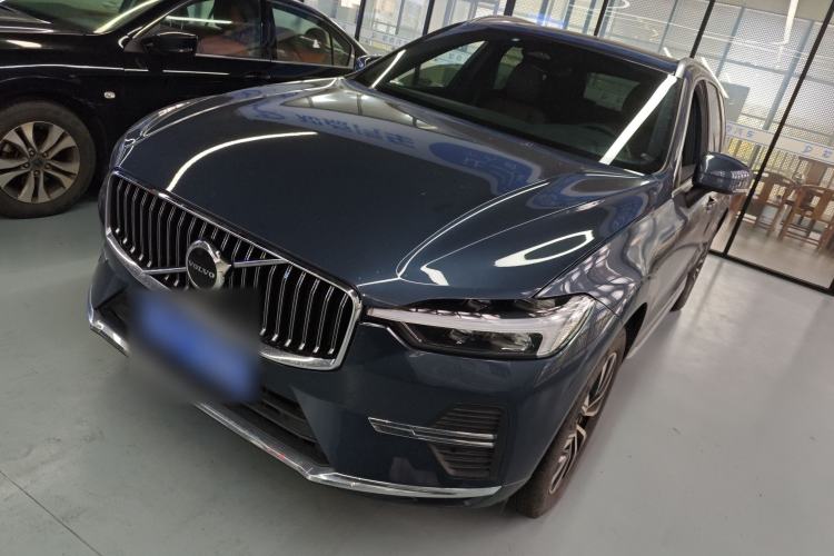 Used Volvo XC60 2023 B5 4x4 Smart Luxury Edition