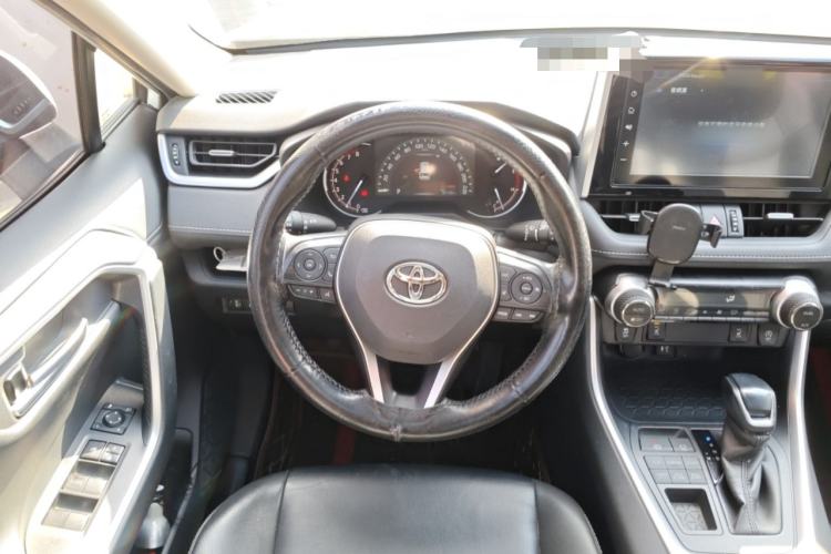 Used Toyota RAV4 2020 2.0L CVT 4x4 Style PLUS Edition Steering Wheel