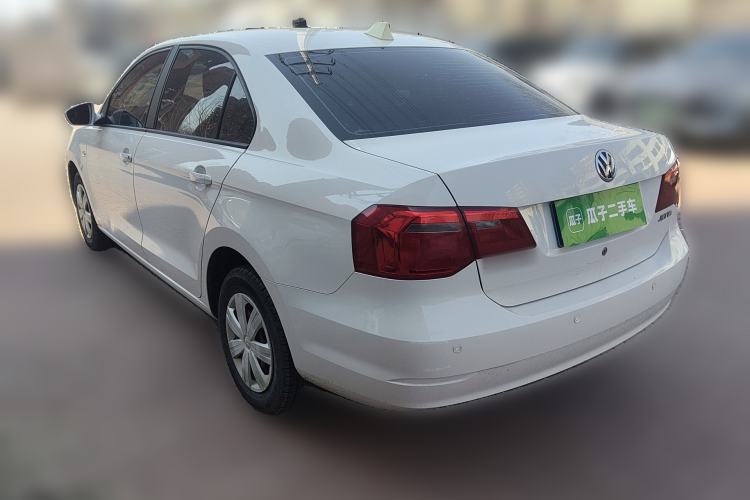 Used Volkswagen Jetta 2015 1.6L Manual Fashion Edition Rear Left 45 Deg