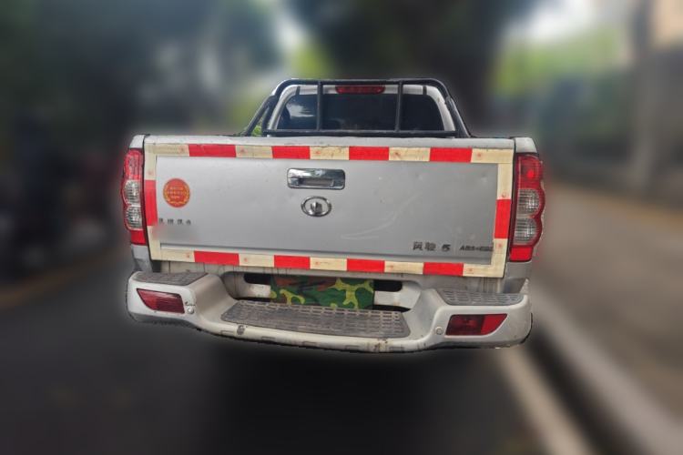 Used Great Wall Wingle 5 2014 2.4L European Version Two-Wheel Drive Entry-Level Big Double-Cab 4G69S4N
