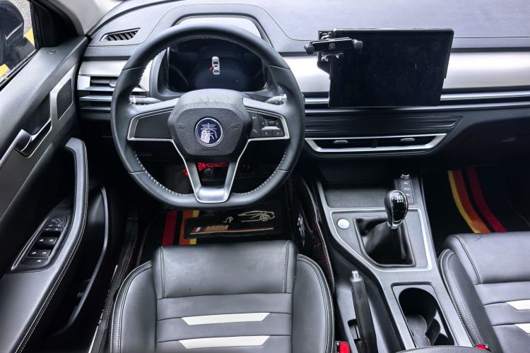 Used BYD Qin Pro 2020 Beyond Edition 1.5TI Manual Luxury Version Interior 2