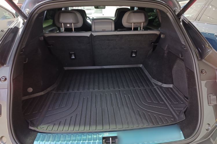 Used Lynk & Co 08 EM-P 2023 245km Ultra-Long Range Halo Trunk