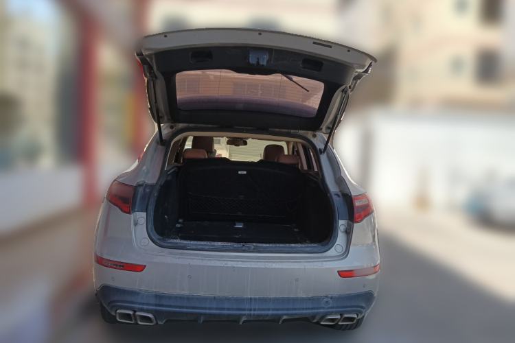 Used Zotye SR9 2017 2.0T Manual "Ultimate Light" Edition Trunk