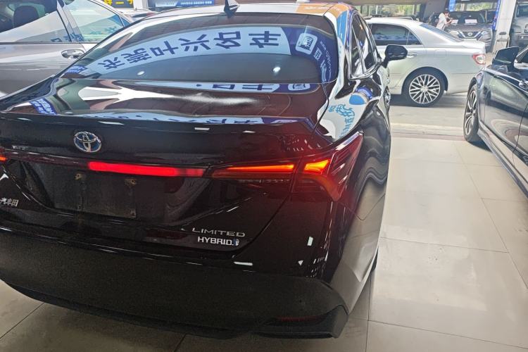 Used Toyota Avalon 2019 Dual-Engine 2.5L Limited Flagship Edition China VI Standard
