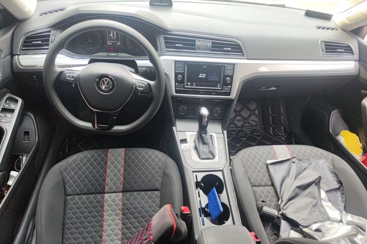 Used Volkswagen Lamando 2019 230TSI DSG Fashion Edition China VI
