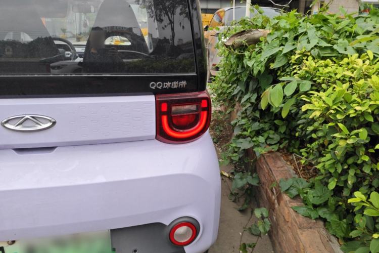 Used Chery QQ Ice Cream 2022 170km Sundae Phosphate Lithium-Ion
