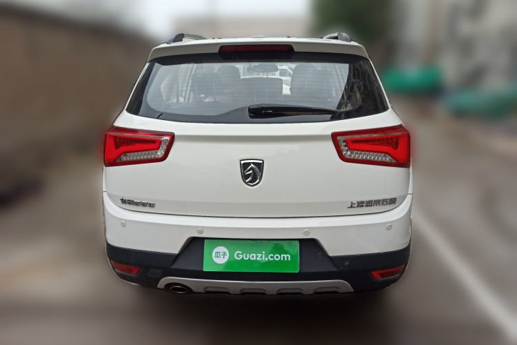 Used Baojun 560 2015 1.8L manual luxury version