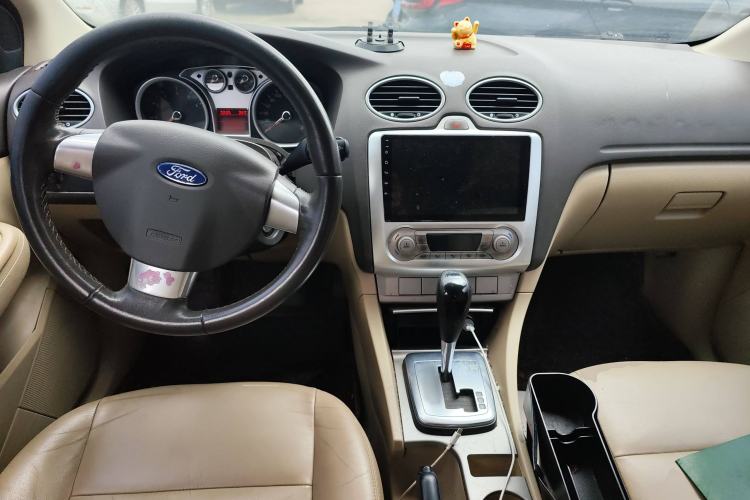Used Ford Focus 2013 Hatchback Classic 1.8L Automatic Fashion Edition