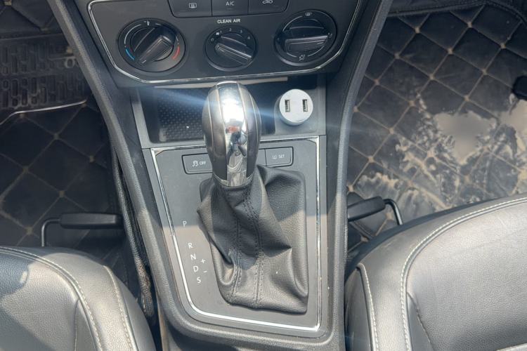 Used Volkswagen Gran Lavida 2015 1.6L Automatic Comfort Edition