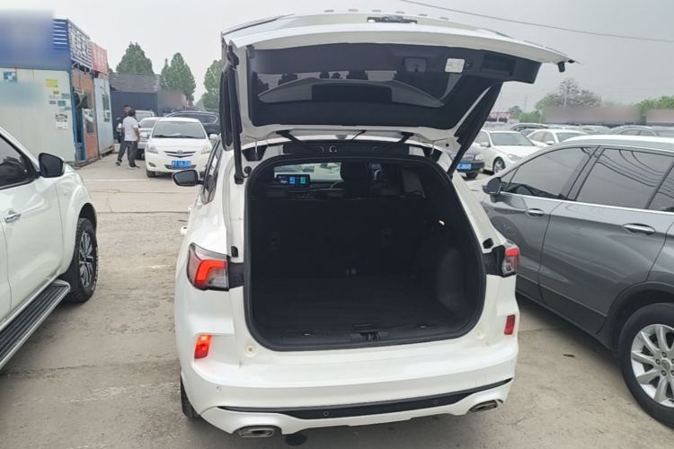 Used Ford Escape 2020 EcoBoost 245 Four-Wheel Drive ST-LINE Deluxe Edition Trunk