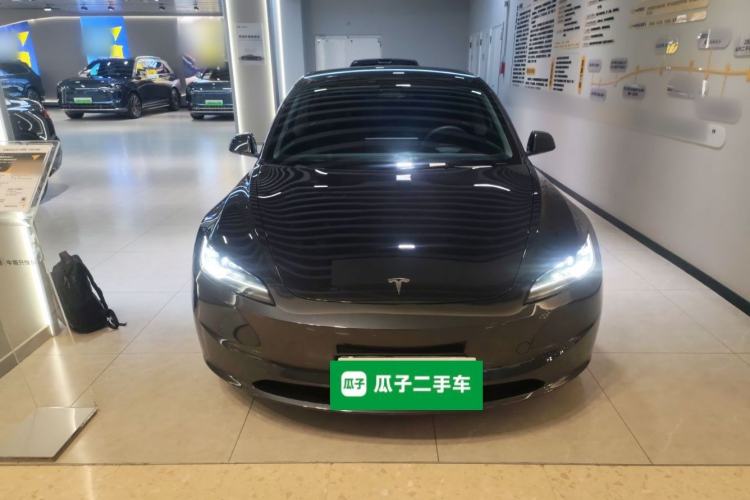 Used Tesla Model 3 2023 Long-Range All-Wheel-Drive Version
