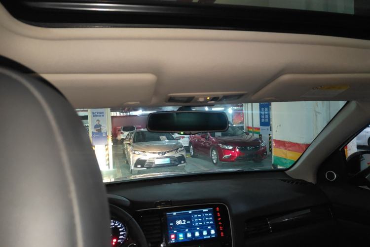 Used Mitsubishi Outlander 2019 2.0L Two-Wheel Drive Comfort Edition 5 Seats China VI Standard Headliner