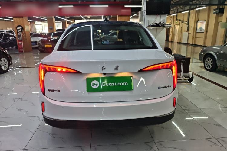 Used Hongqi E-QM5 2022 431 km Charge & Enjoy Edition