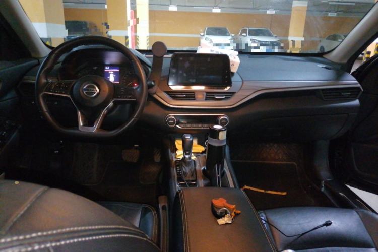 Used Nissan Teana 2021 2.0L XL Comfort Edition Center Console