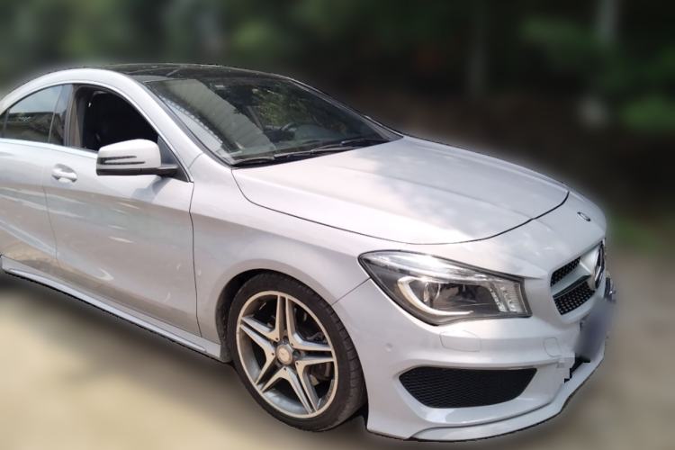 Used Mercedes-Benz CLA 2015 CLA 220 4MATIC Front Right 45 Deg
