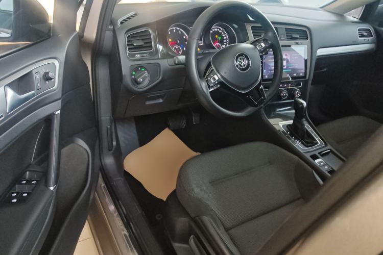Used Volkswagen Golf 2018 1.6L Automatic Comfort Model
