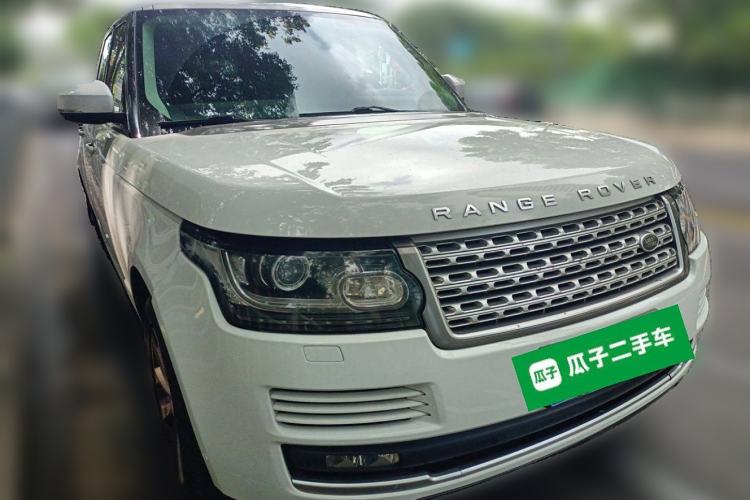 Used Land Rover Range 2014 Revised 3.0 SC V6 Vogue Front Right 45 Deg