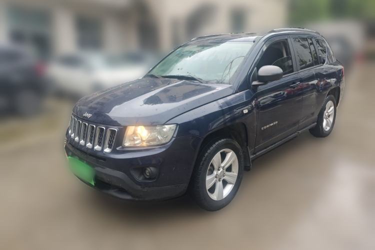 Used Jeep Compass 2012 2.4L four-wheel-drive sport version