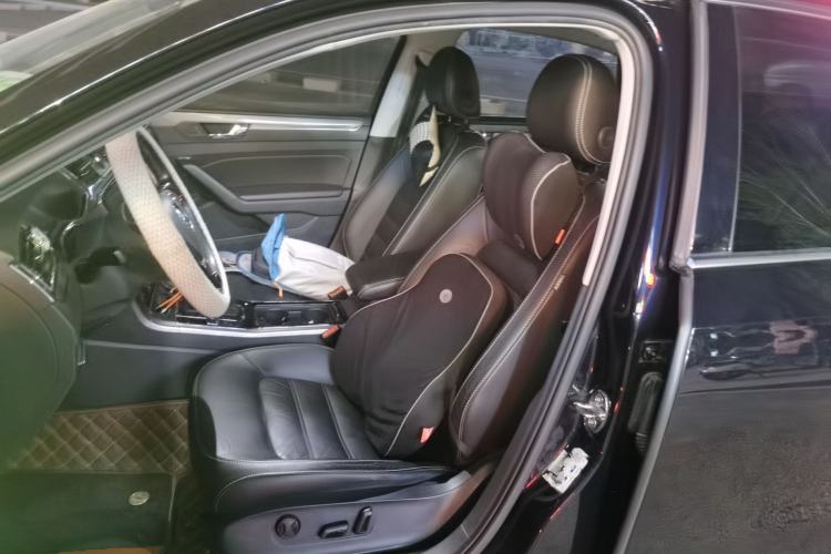 Used Volkswagen Passat 2016 330TSI DSG Luxury Edition Left Front Seat