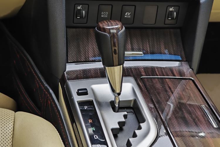 Used Toyota Camry 2015 Dual-Engine 2.5 HG Luxury Navigation Edition Gear Lever