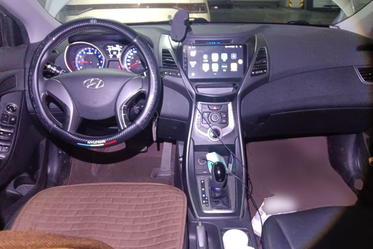 Used Hyundai Elantra (5th Generation / Langdong) 2016 1.6L Automatic Smart Version
