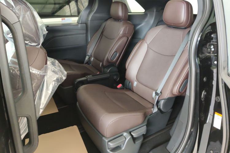 Used Toyota Granvia 2024 2.5L Hybrid Prestige PLUS Four-Wheel Drive Version
