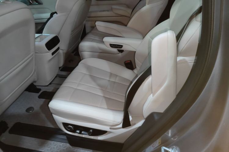 Used Deepal S09 2025 Four-Wheel Drive Ultra+ Custom Edition
