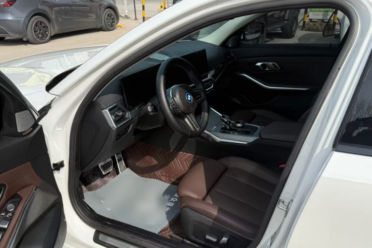 Used BMW i3 2022 eDrive 35 L

