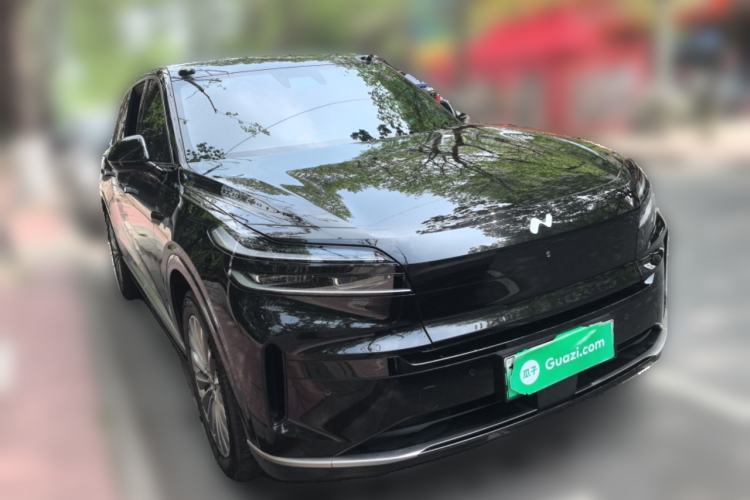 Used ONVO Luxeed L90 2025 Model—Ultra Six-Seater Version Front Right 45 Deg