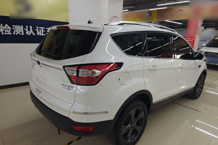 Used Ford Kuga 2019 EcoBoost 180 Two-Wheel-Drive Titanium Plus Model China VI Standard