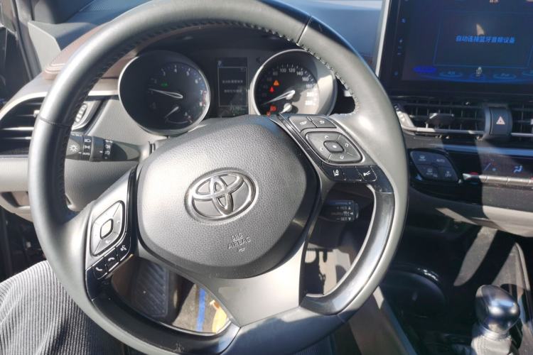 Used Toyota C-HR 2018 2.0L Flagship Version China V Standard