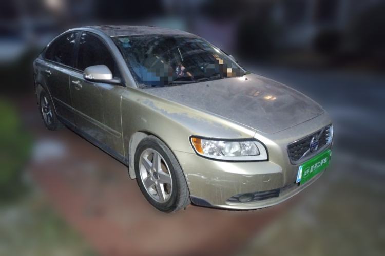 Used Volvo S40 2011 2.0L Automatic ZhiShang Edition Front Right 45 Deg