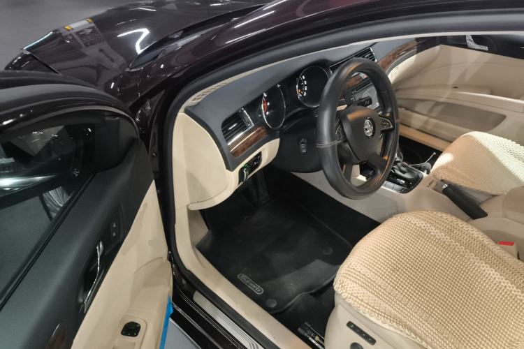 Used Skoda Superb 2013 1.8TSI Automatic Yashi Edition
