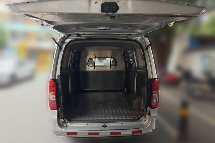 Used Wuling Rongguang V 2018 1.5L Practical Version Trunk