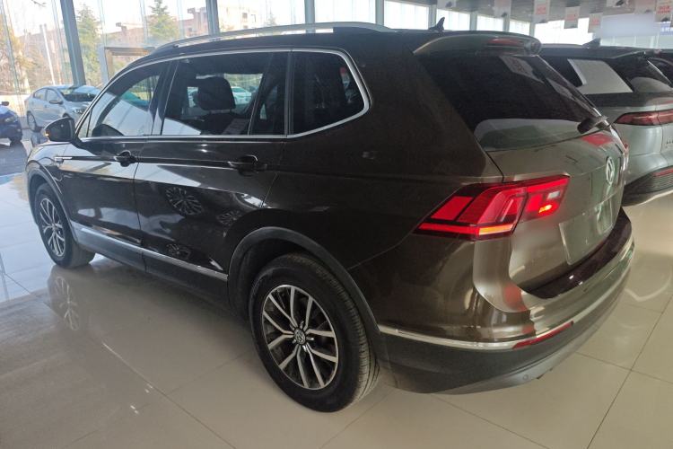 Used Volkswagen Tiguan L 2017 330TSI Automatic Two-Wheel Drive Luxury Edition
