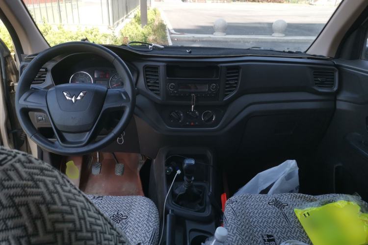 Used Wuling Hongguang V 2021 1.5L Jingqu Version LAR Center Console
