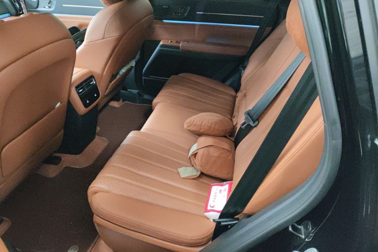 Used JETOUR Shanhai L7 Plus 2025 Model 220km Flagship 7-seater
