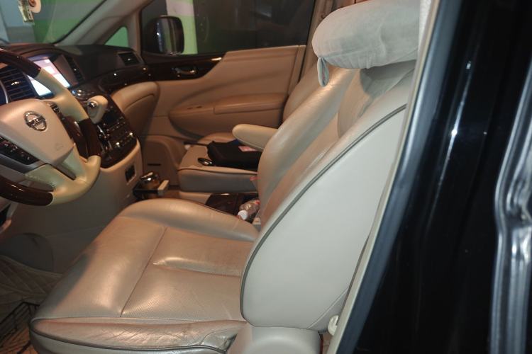 Used Nissan Quest 2015 3.5L SL Left Front Seat