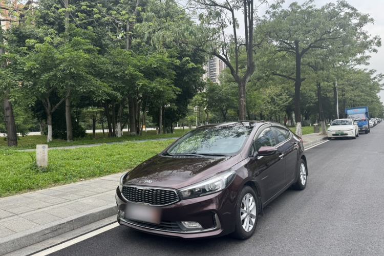 Used Kia K3 2016 1.6L Automatic GLS Front Left 45 Deg