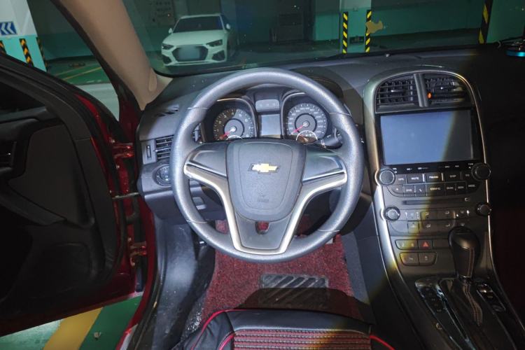 Used Chevrolet Malibu 2013 1.6T Automatic Comfort Edition Steering Wheel