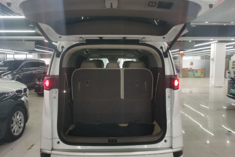 Used Denza D9 2022 DM-i 970 Four-Wheel Drive Flagship Model
