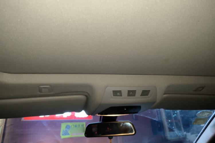 Used BMW 5 Series 2014 525Li Leading Model
