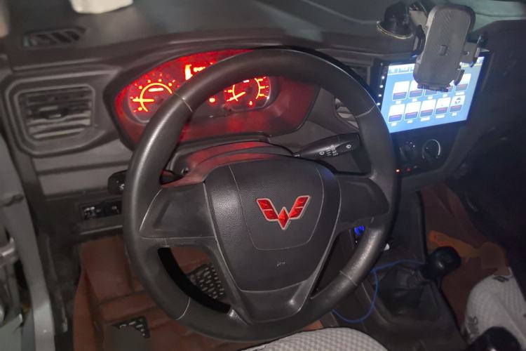 Used Wuling Hongguang V 2022 1.5L Jingqu Version Hydraulic Power Steering LAR
