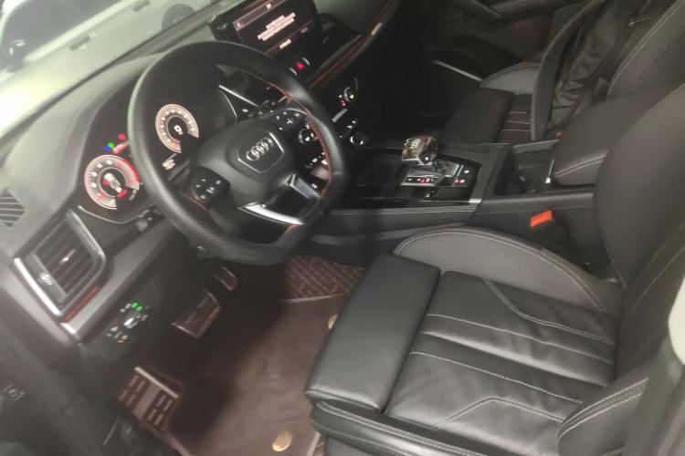 Used Audi Q5L 2022 40T Fashionable and Dynamic Model
