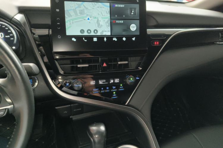 Used Toyota Camry 2023 2.5G Luxury Edition Center Console