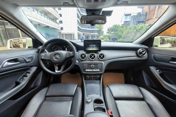 Used Mercedes-Benz GLA 2017 GLA 200 Fashion Model

