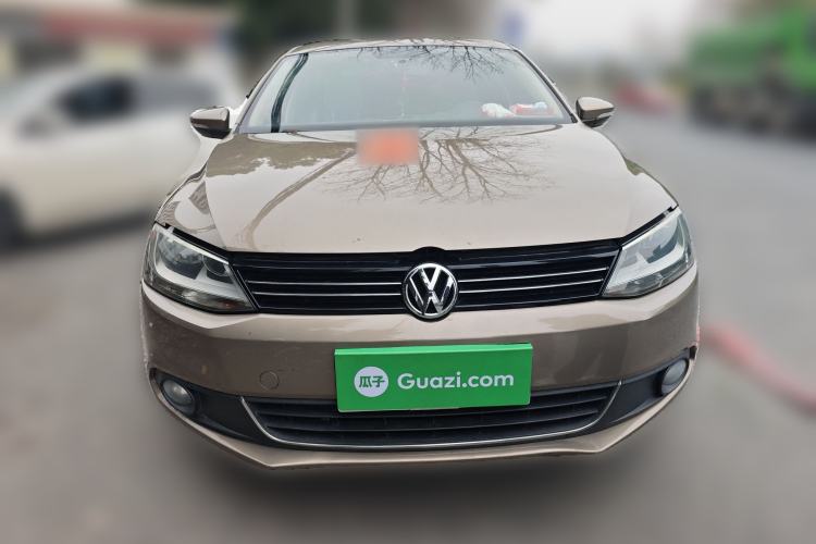 Used Volkswagen Sagitar 2012 1.6L Manual Comfort Model Front