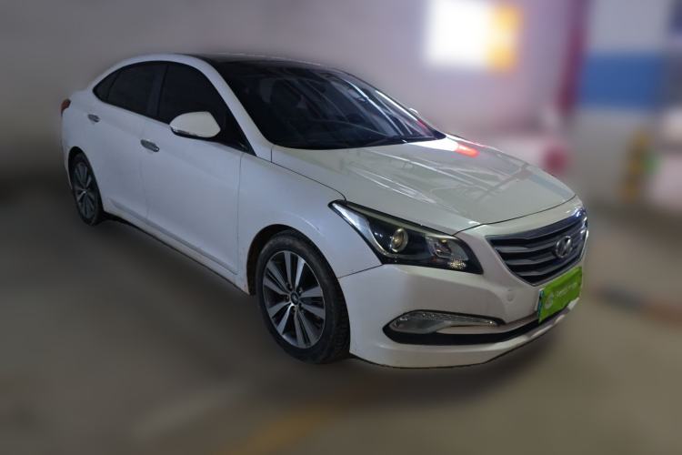 Used Hyundai Mistra 2016 1.8L Automatic Smart GLS Front Right 45 Deg