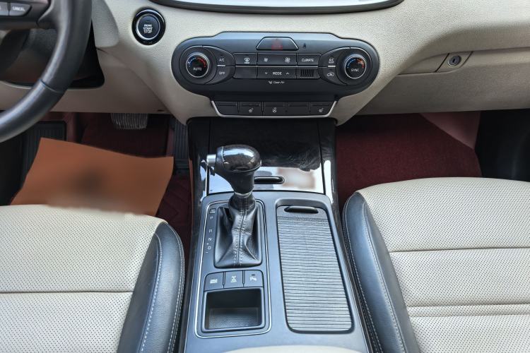 Used Kia Sorento 2015 Sorento L 2.2T Diesel 4WD Elite Edition 7 Seats China IV Standard Gear Lever
